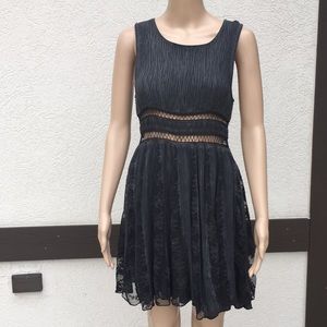 Sea Gypsies dress black by Lost sleeveless lace